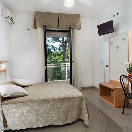 Hotel Trieste Cervia Esterno foto