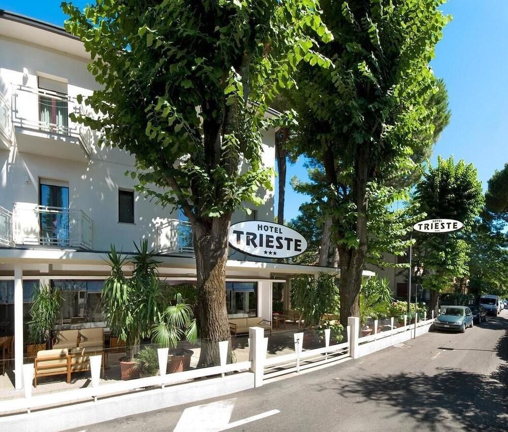 Hotel Trieste Cervia Esterno foto