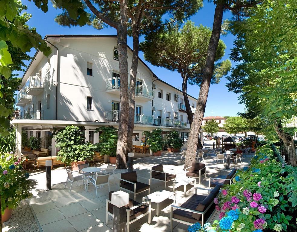 Hotel Trieste Cervia Esterno foto