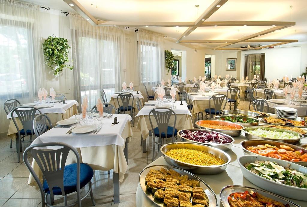 Hotel Trieste Cervia Esterno foto
