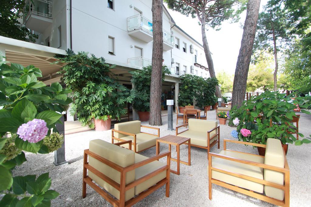 Hotel Trieste Cervia Esterno foto
