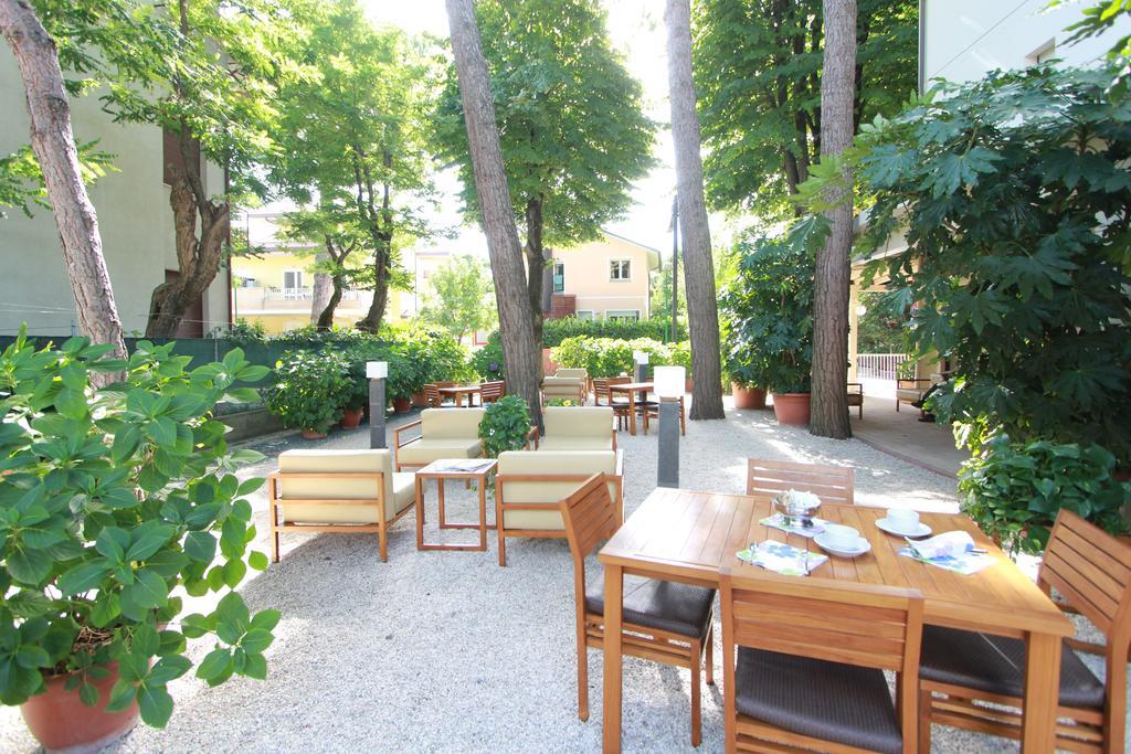 Hotel Trieste Cervia Esterno foto
